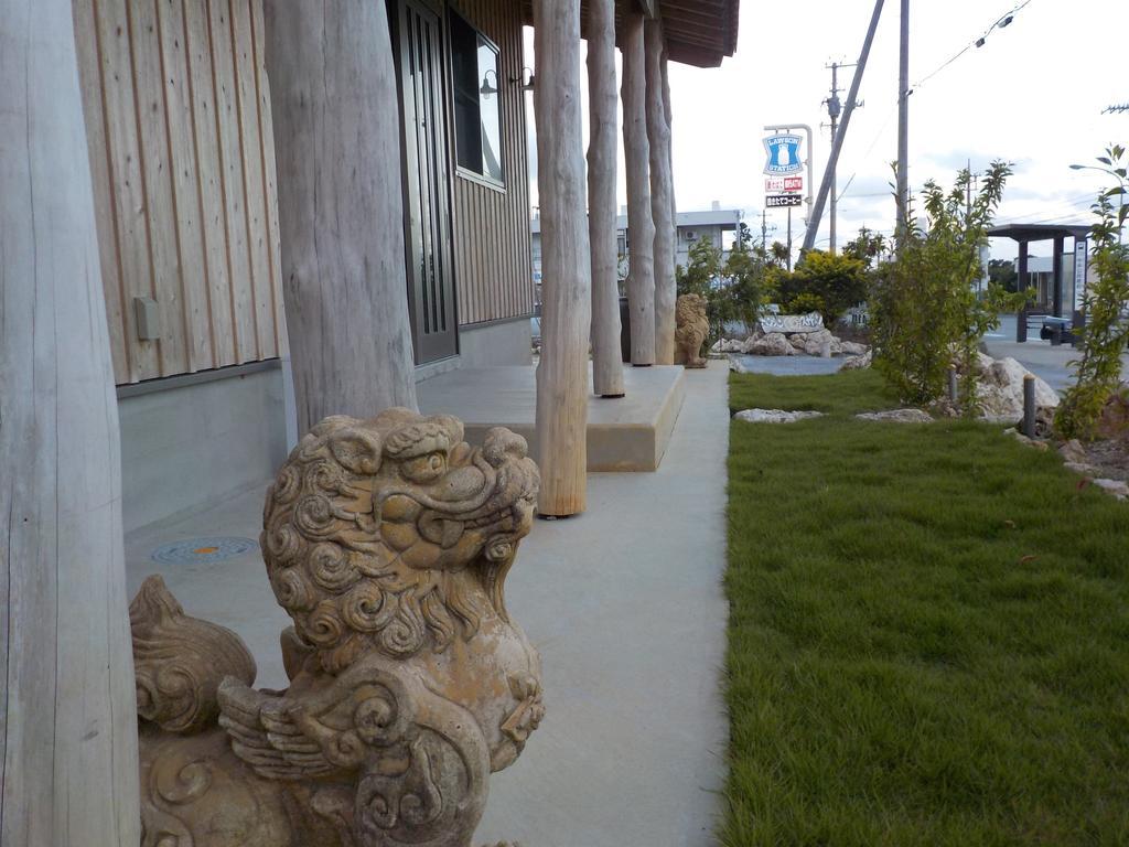 Pension Snadun Ginoza Exterior foto
